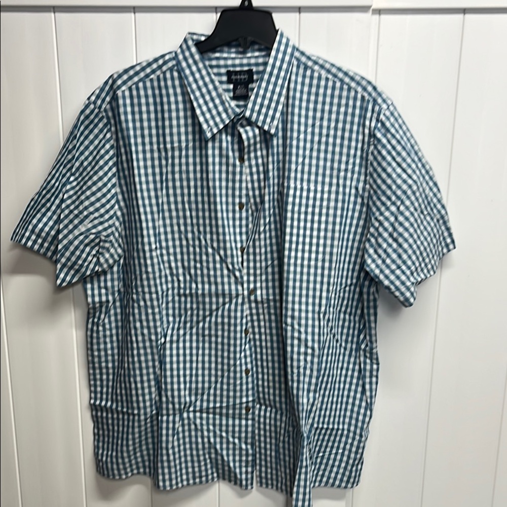 Harbor Bay Men’s DXL NWOT Casual Button Down Shirt with Gingham Pattern 3XL